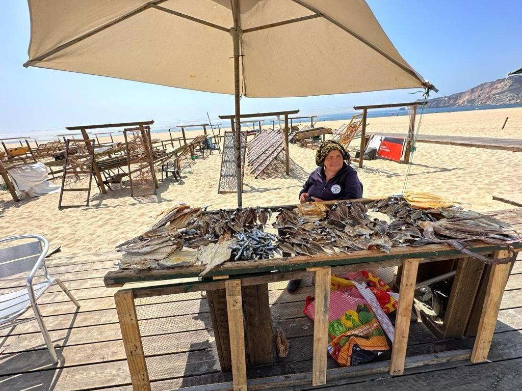 100 Meters From The Beach! Rua Da Paz Назаре Екстериор снимка